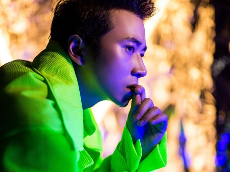 Karik sinh năm 1989, là một trong những rapper nổi bật của làng rap Việt. 