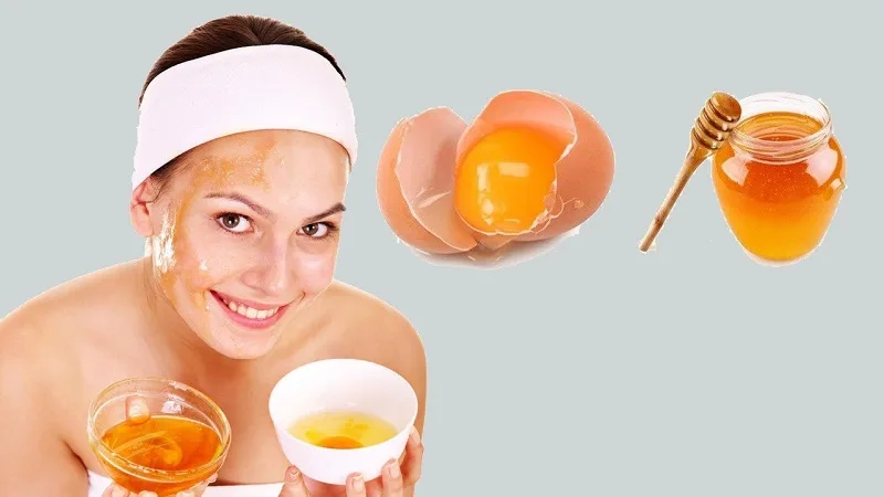 Lòng trắng trứng có thể giúp da bớt bóng dầu và khiến lỗ chân lông trông nhỏ hơn tạm thời nhờ hiệu ứng co căng bề mặt